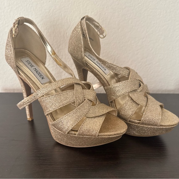 Steve Madden Gold heels size 6.5 - Picture 1 of 7